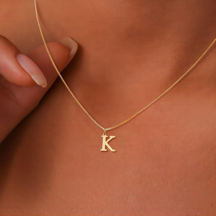 Collier avec initiales lettres d’amour