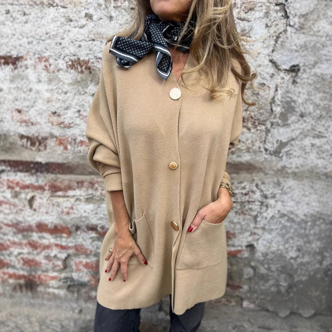 Aureziaa | Aurianne – Cardigan en tricot épais avec boutons dorés