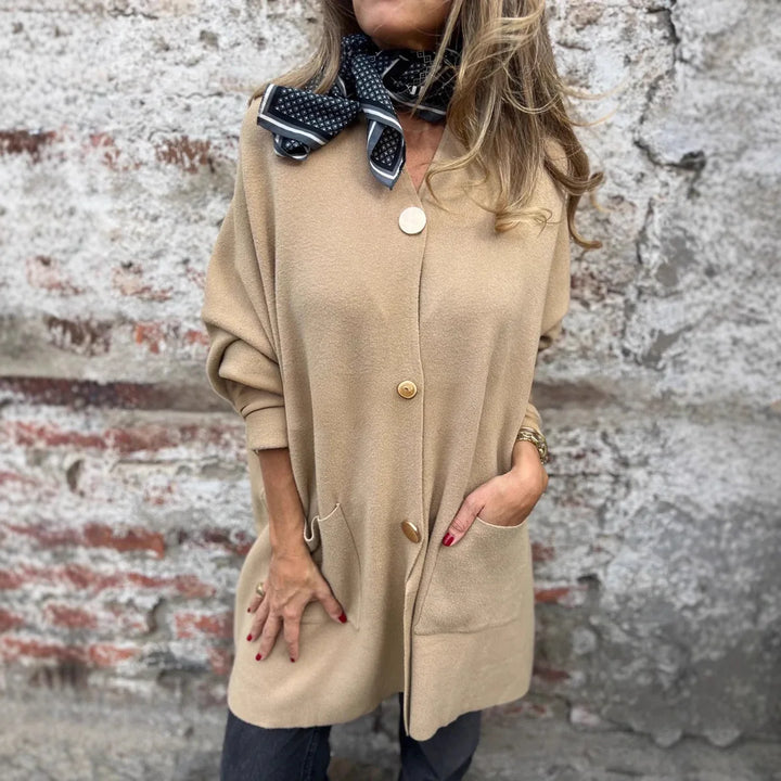 Aureziaa | Aurianne – Cardigan en tricot épais avec boutons dorés