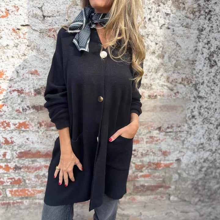 Aureziaa | Aurianne – Cardigan en tricot épais avec boutons dorés