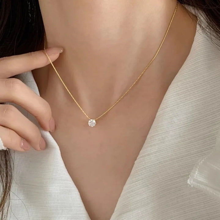 Collier en pierres de moissanite