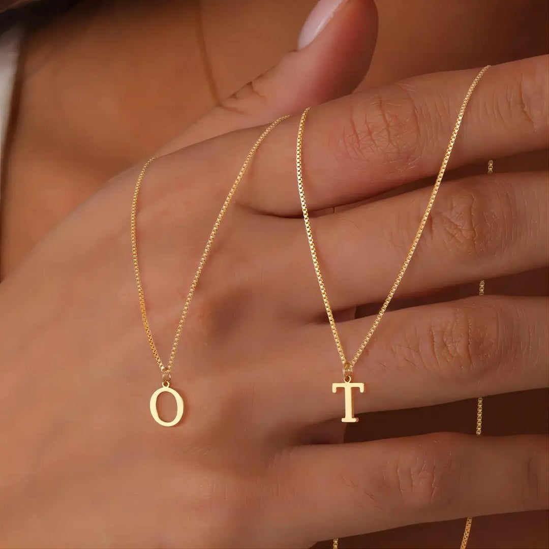Collier avec initiales lettres d’amour