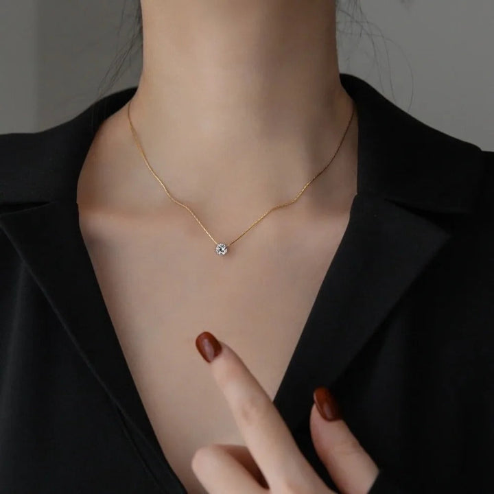 Collier en pierres de moissanite