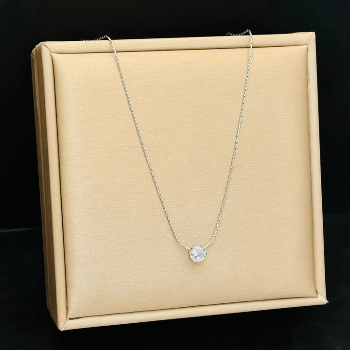 Collier en pierres de moissanite