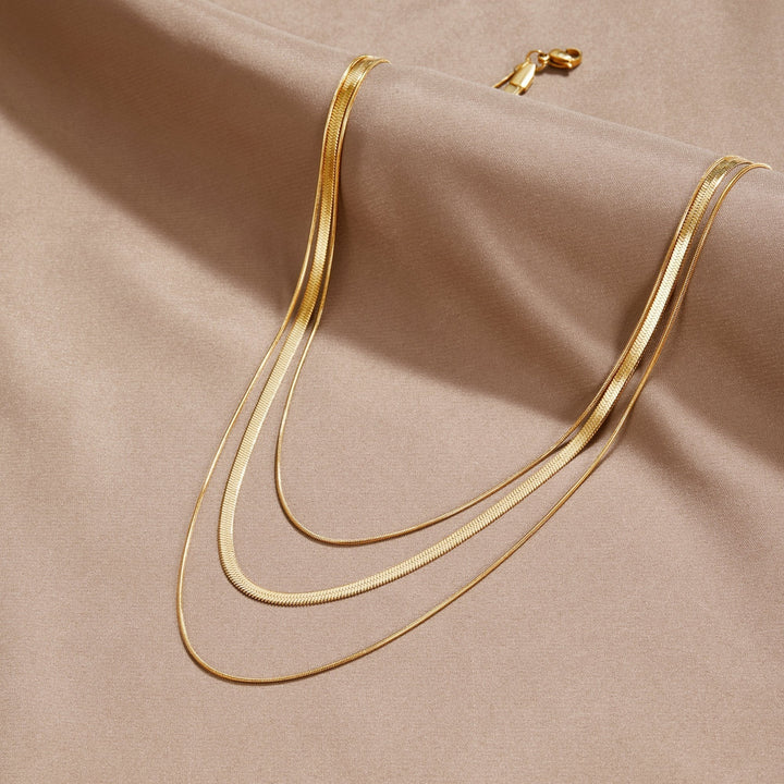 Livia – Collier chaîne en or à plusieurs niveaux